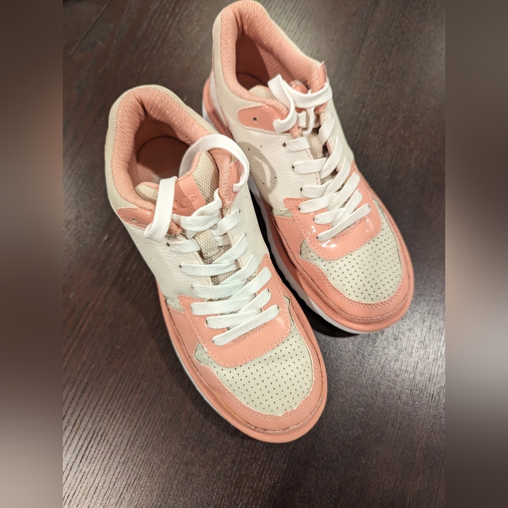 UGG Highland Sneaker In Pink s:9 - Picture 4 of 12